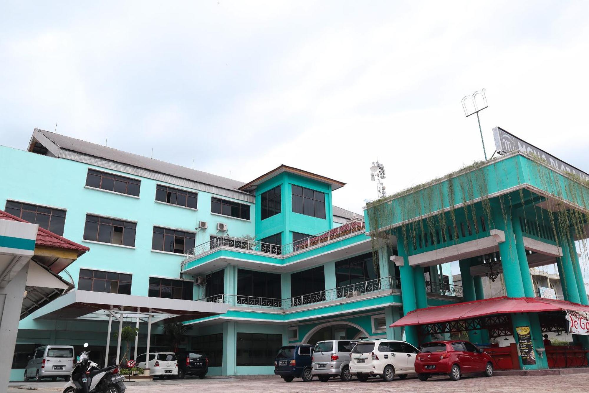 Oyo 742 Mona Plaza Hotel Pekanbaru Zewnętrze zdjęcie