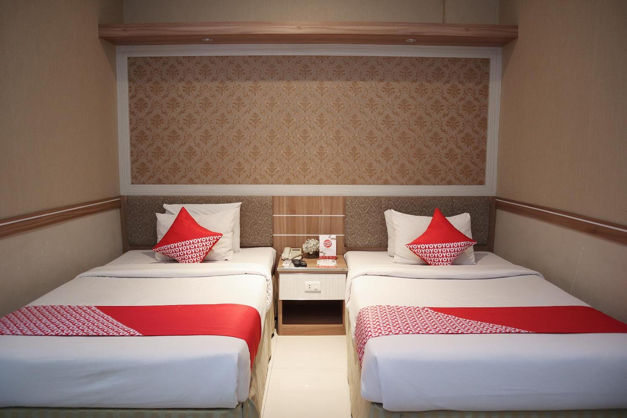 Oyo 742 Mona Plaza Hotel Pekanbaru Zewnętrze zdjęcie
