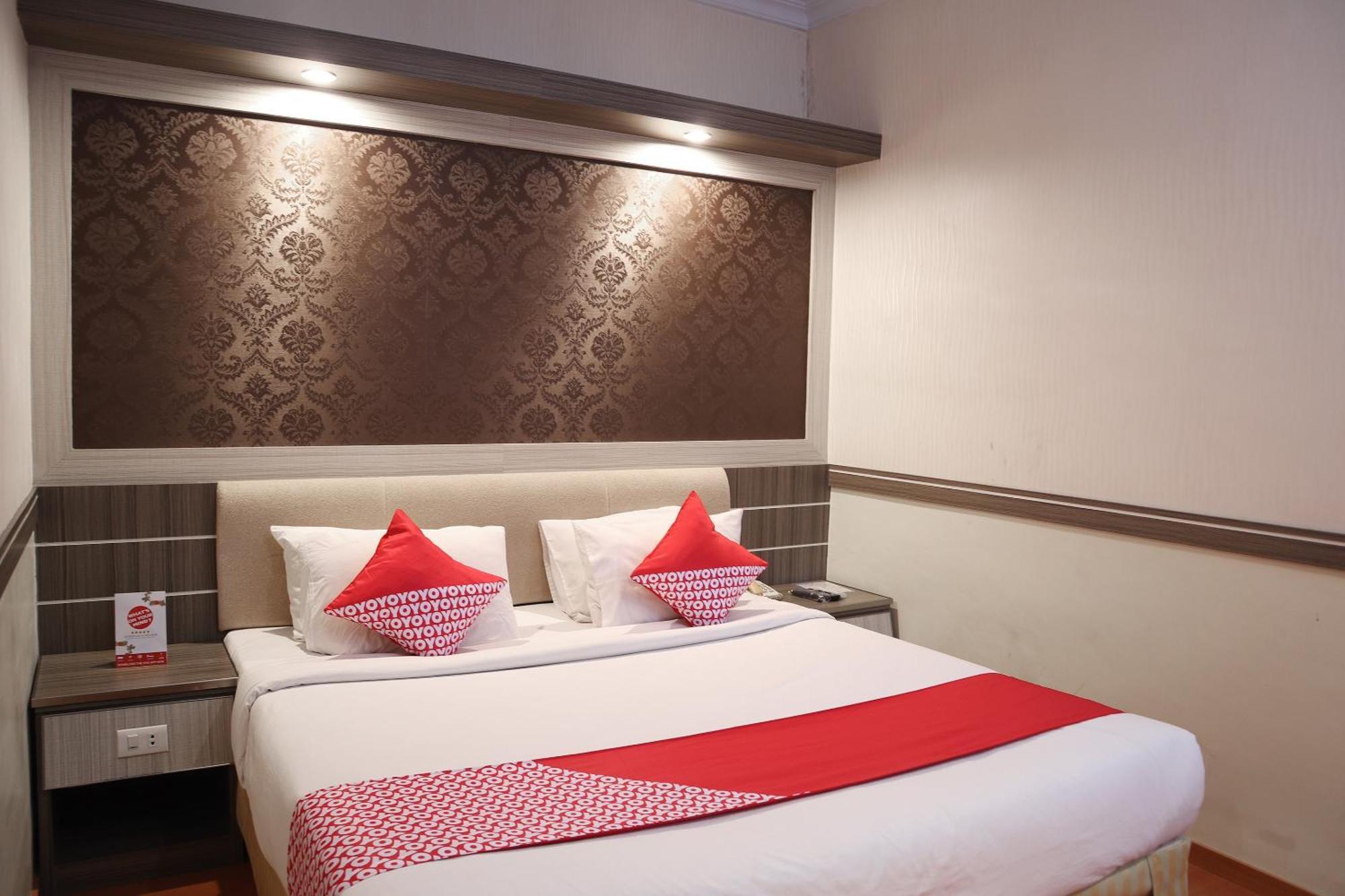 Oyo 742 Mona Plaza Hotel Pekanbaru Zewnętrze zdjęcie
